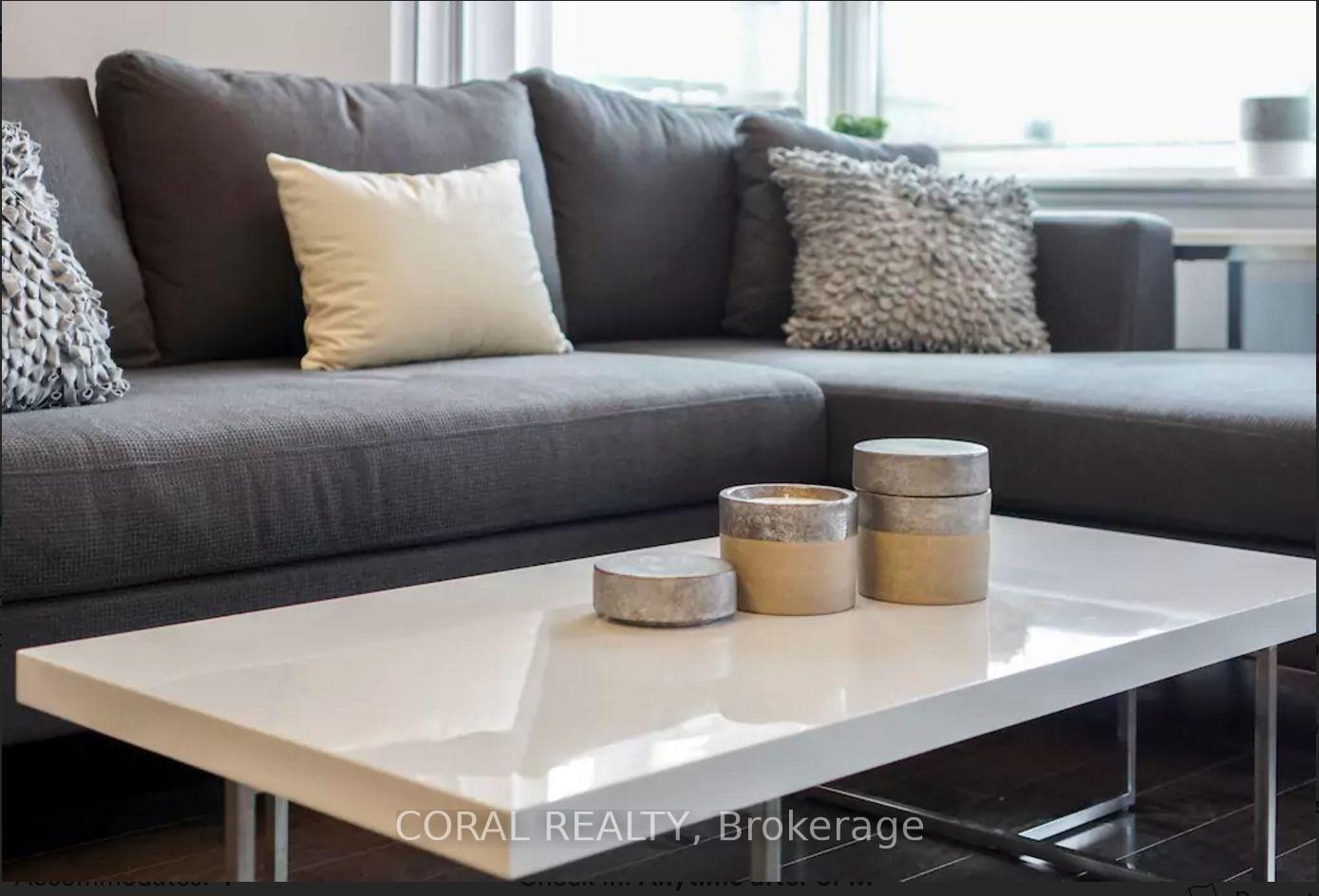 Photo 3 of Unit 814, 23 Glebe Road W, Toronto, Yonge-Eglinton — HOMEH