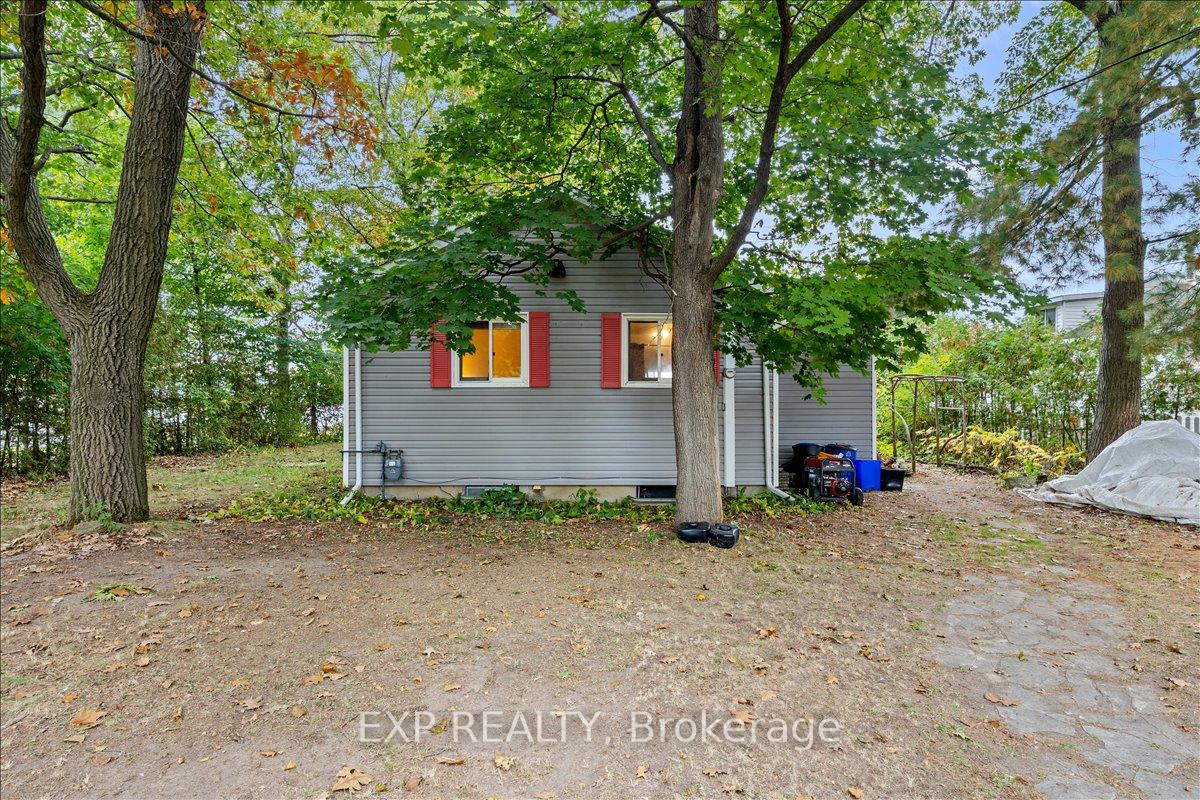 Front of 488 Bayview Drive