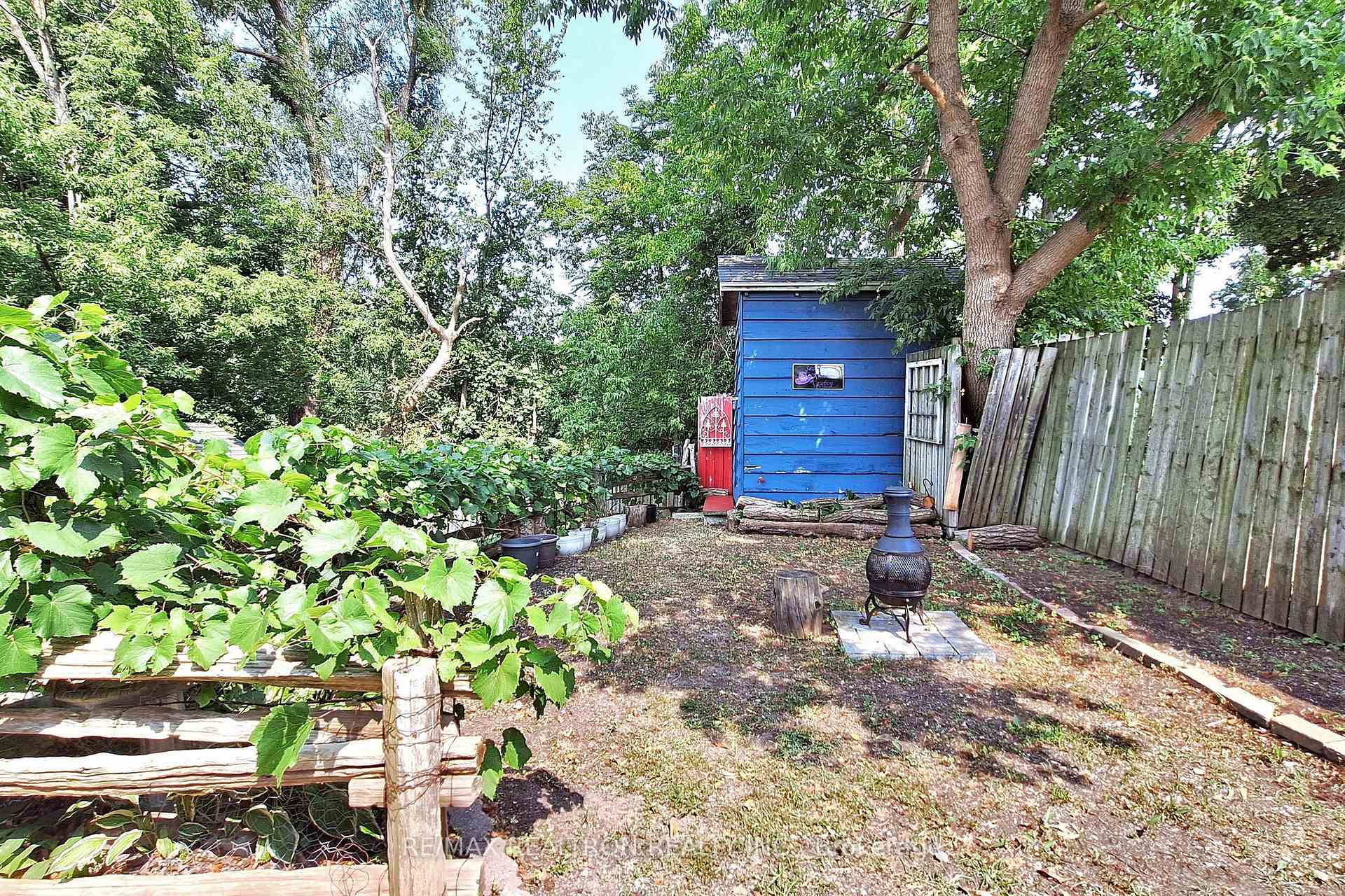 Photo 45 of 11 Eccles Street N, Barrie, Queen's Park — HOMEH