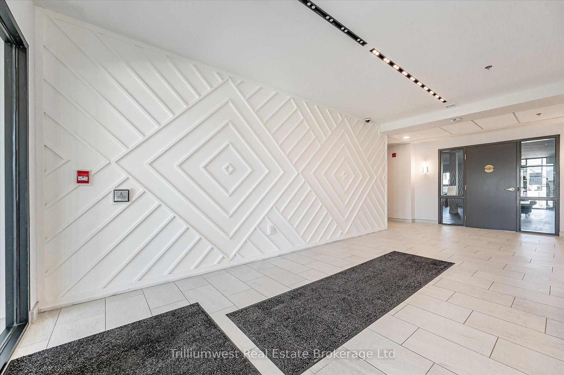 Photo 5 of Unit 423, 110 Fergus Avenue, Kitchener — HOMEH