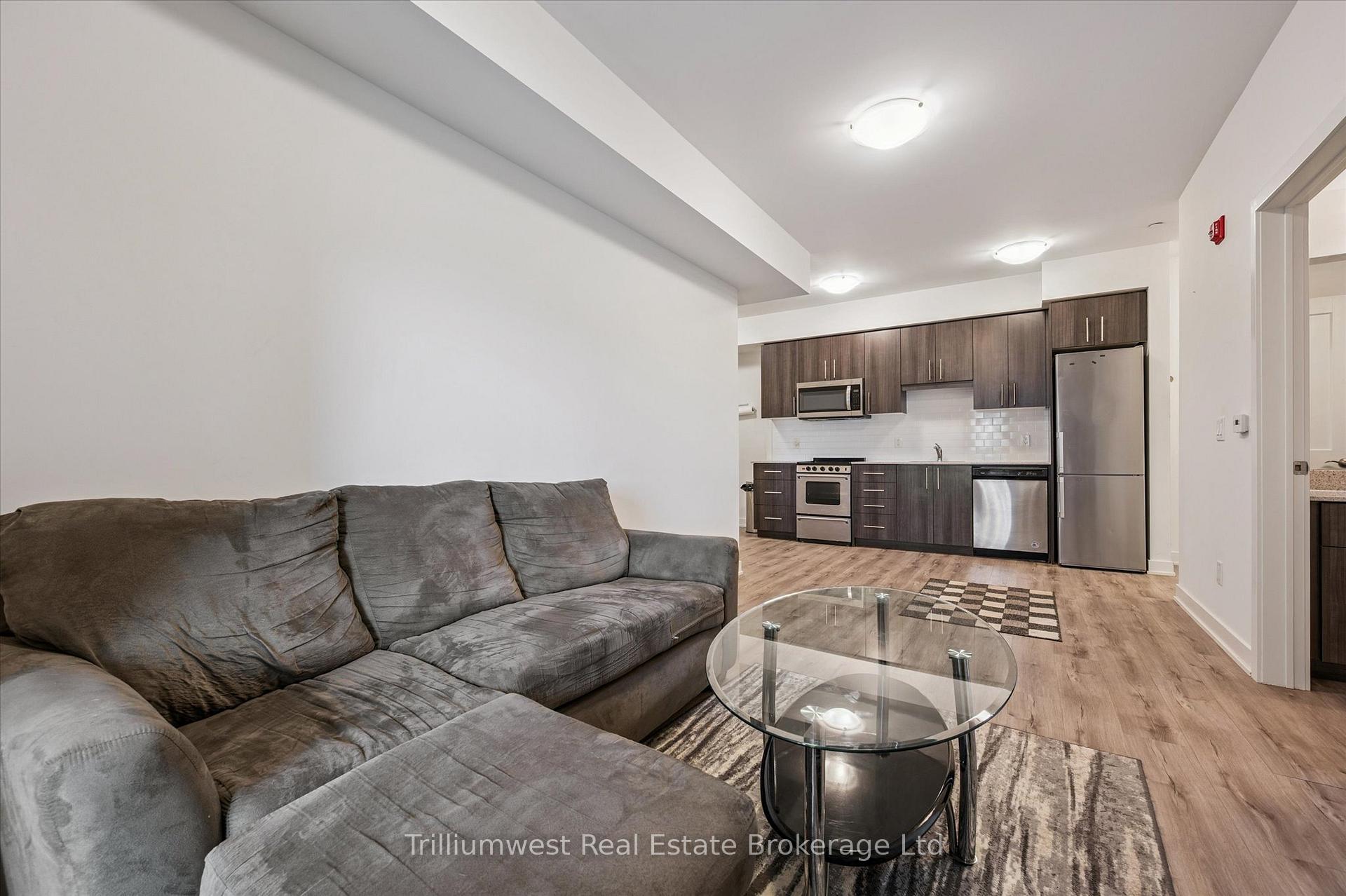 Photo 13 of Unit 423, 110 Fergus Avenue, Kitchener — HOMEH