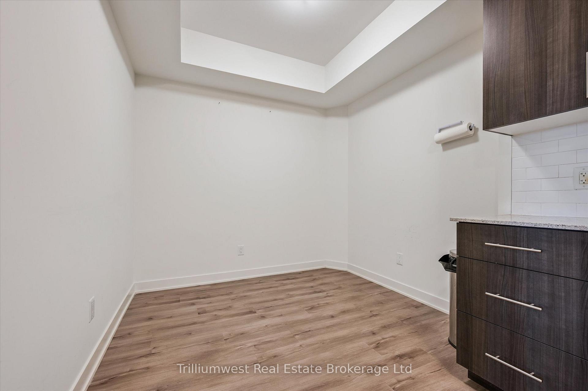 Photo 15 of Unit 423, 110 Fergus Avenue, Kitchener — HOMEH