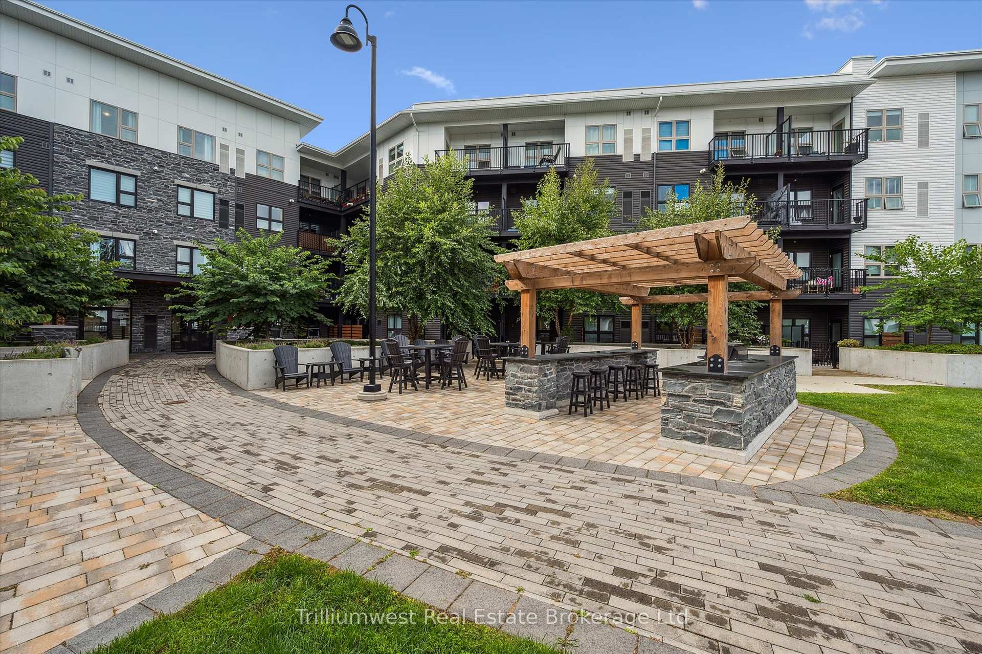 Photo 24 of Unit 423, 110 Fergus Avenue, Kitchener — HOMEH