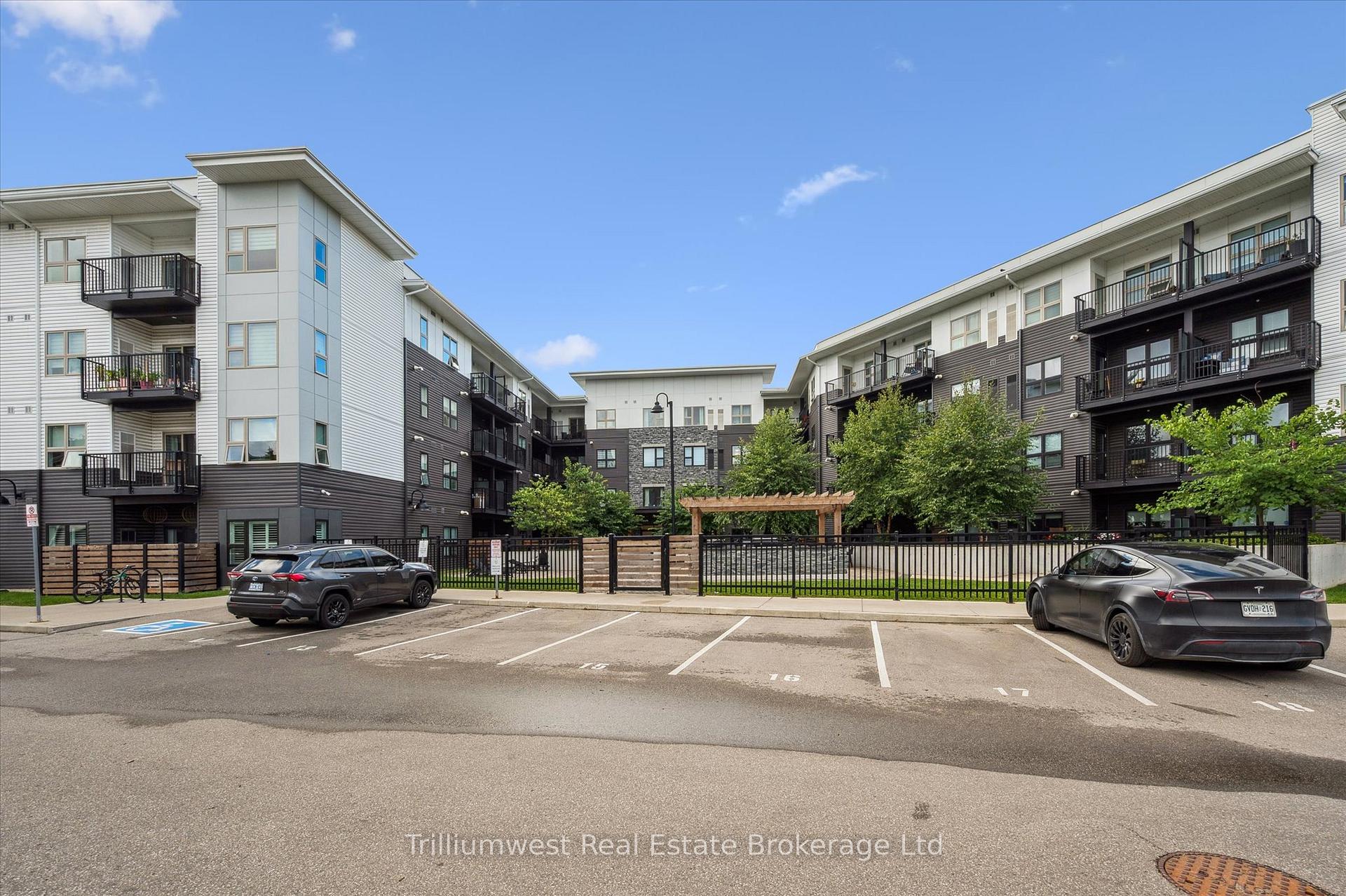 Photo 28 of Unit 423, 110 Fergus Avenue, Kitchener — HOMEH