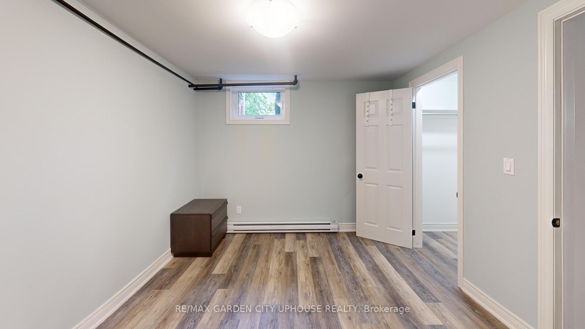 Photo 5 of 2 Adie Place, St. Catharines, Downtown — HOMEH