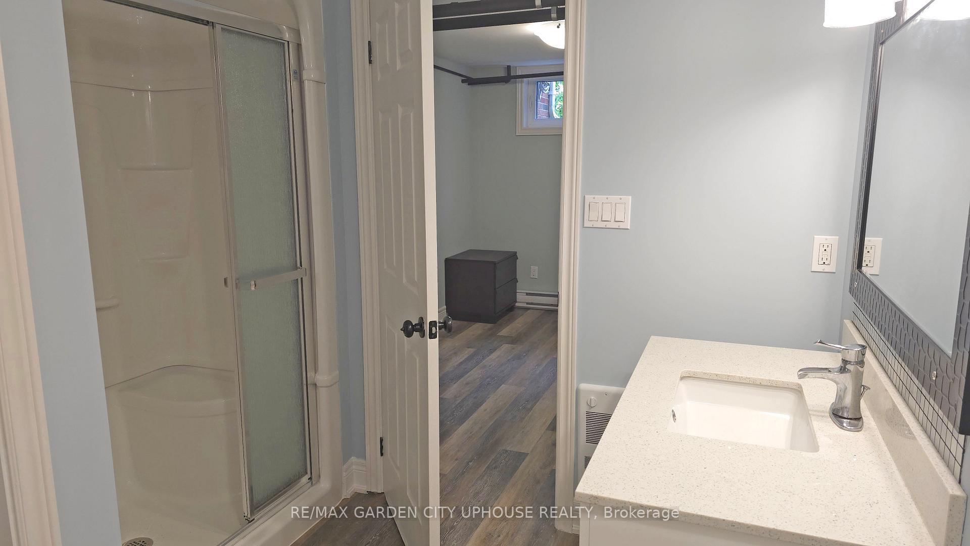 Photo 6 of 2 Adie Place, St. Catharines, Downtown — HOMEH