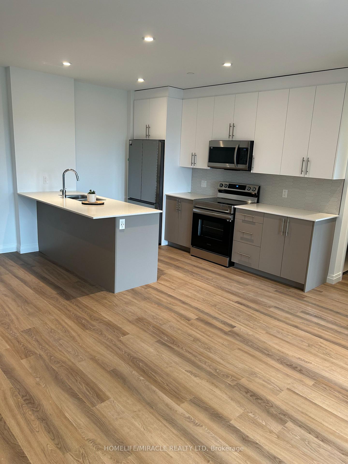 Photo 16 of Unit 822, 525 New Dundee Road, Kitchener — HOMEH