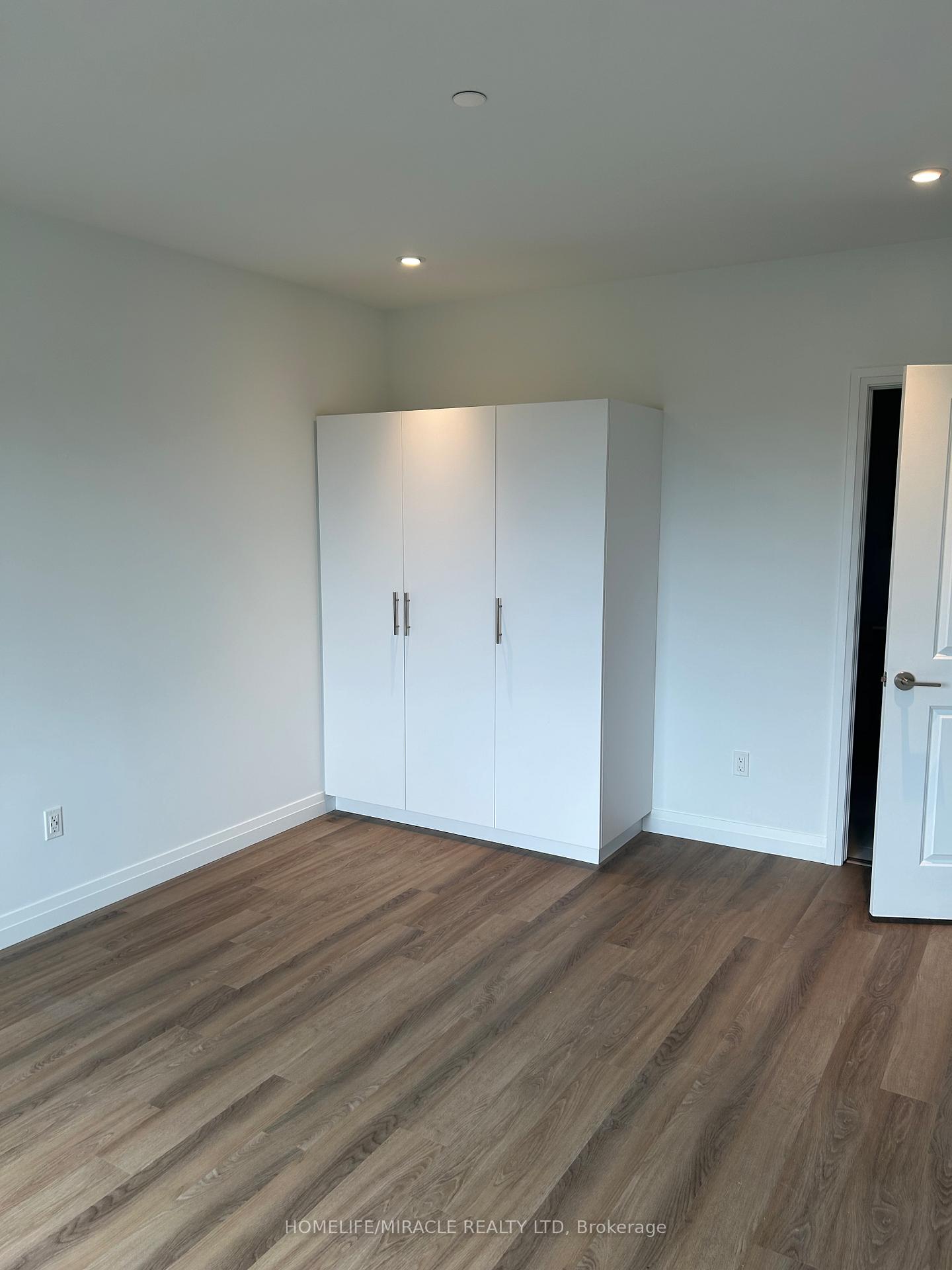 Photo 23 of Unit 822, 525 New Dundee Road, Kitchener — HOMEH
