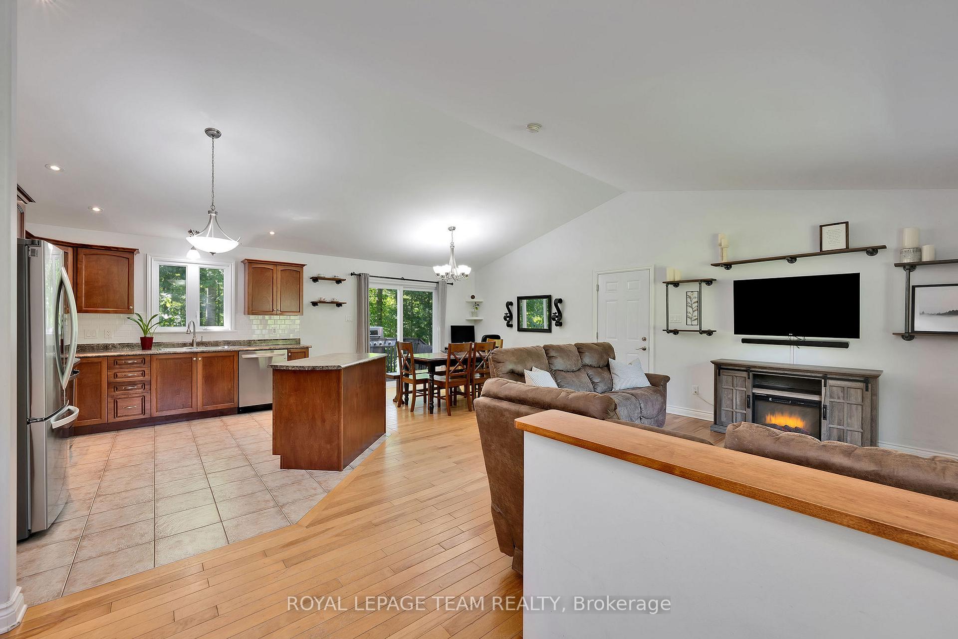 Photo 7 of 308 Latimer Road, Edwardsburgh/Cardinal, Edwardsburgh/Cardinal Twp — HOMEH