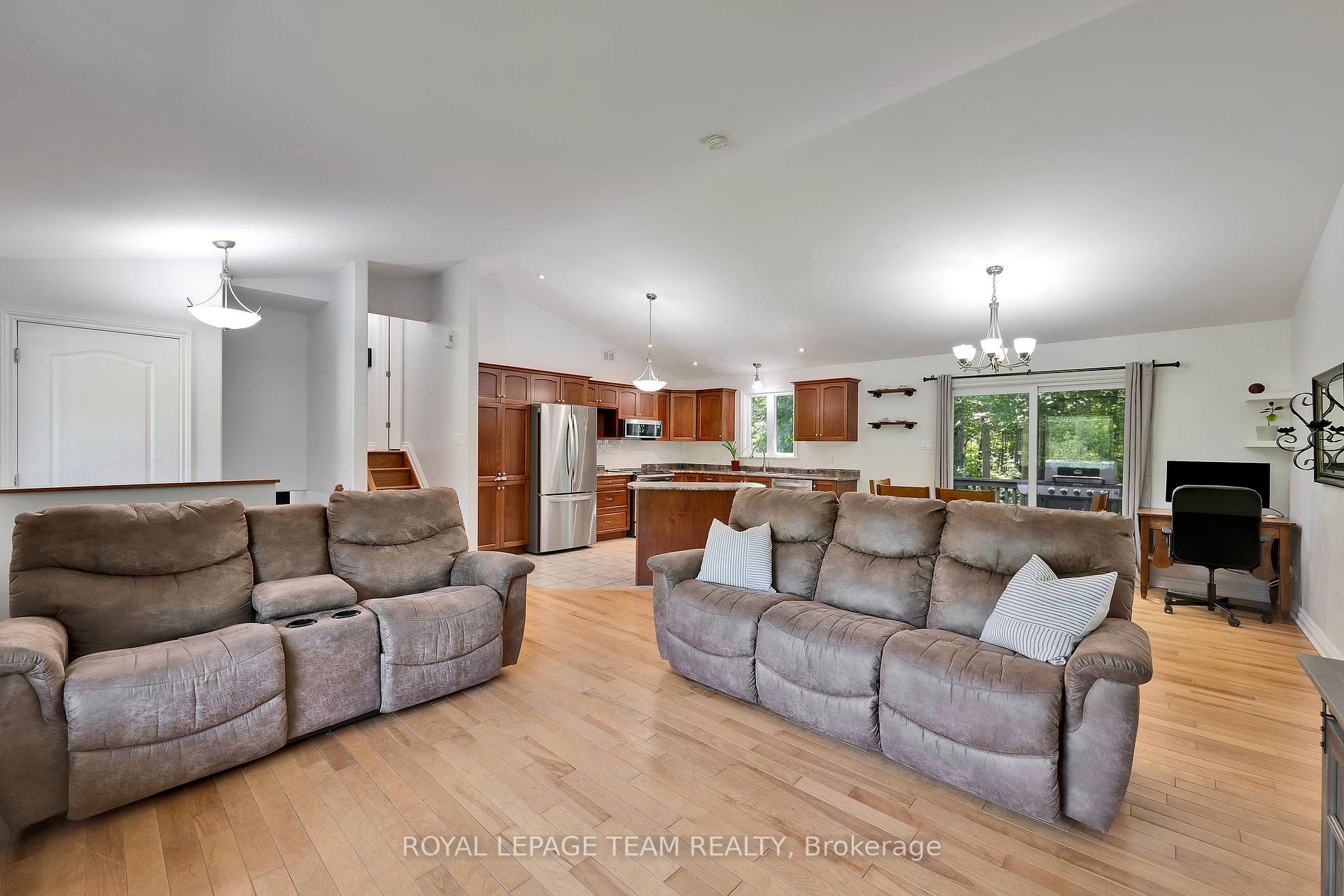 Photo 8 of 308 Latimer Road, Edwardsburgh/Cardinal, Edwardsburgh/Cardinal Twp — HOMEH
