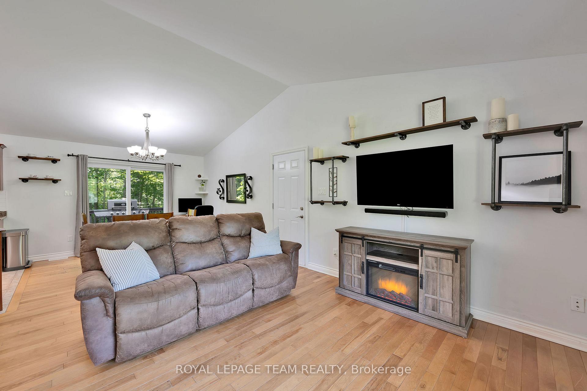 Photo 6 of 308 Latimer Road, Edwardsburgh/Cardinal, Edwardsburgh/Cardinal Twp — HOMEH