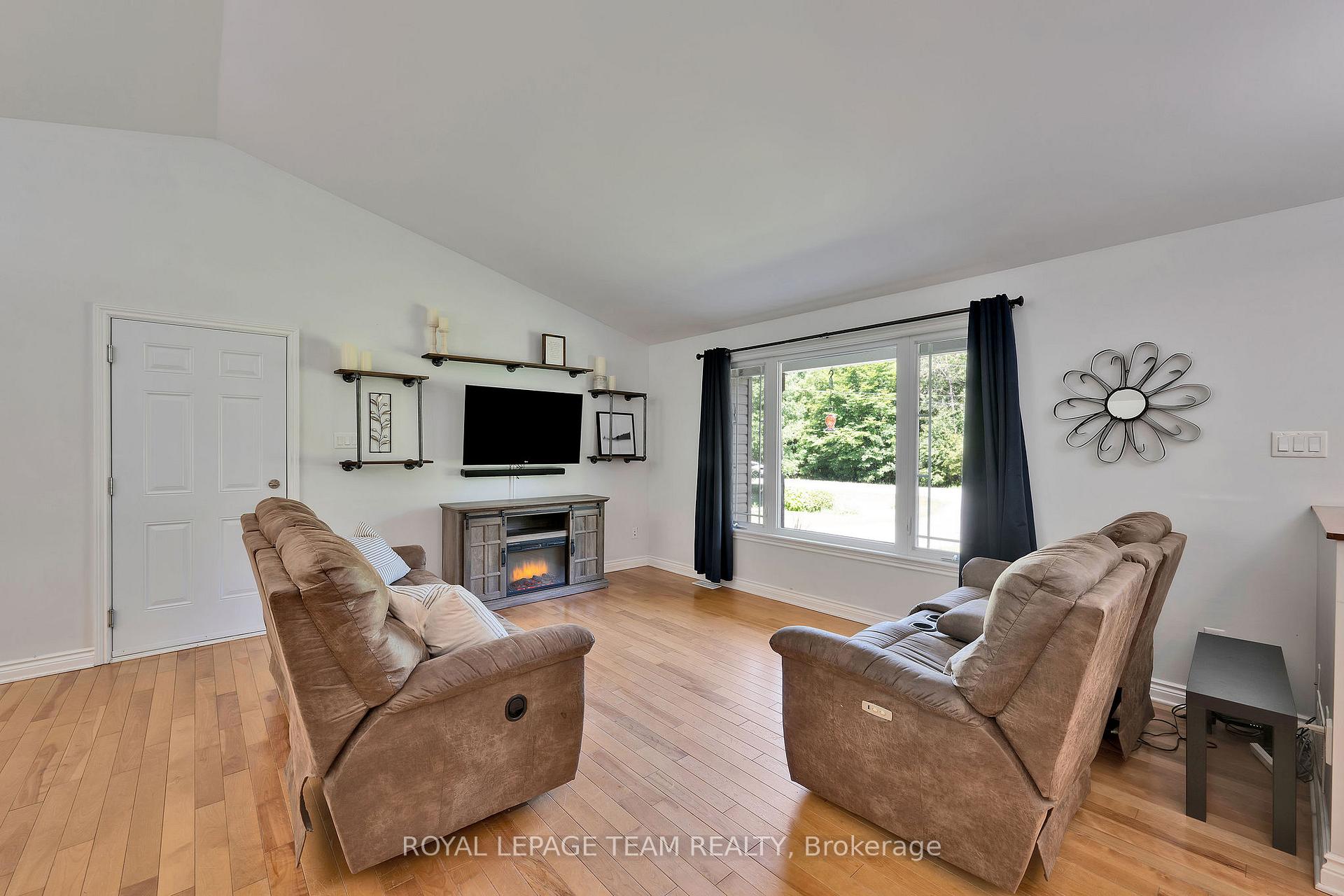 Photo 9 of 308 Latimer Road, Edwardsburgh/Cardinal, Edwardsburgh/Cardinal Twp — HOMEH