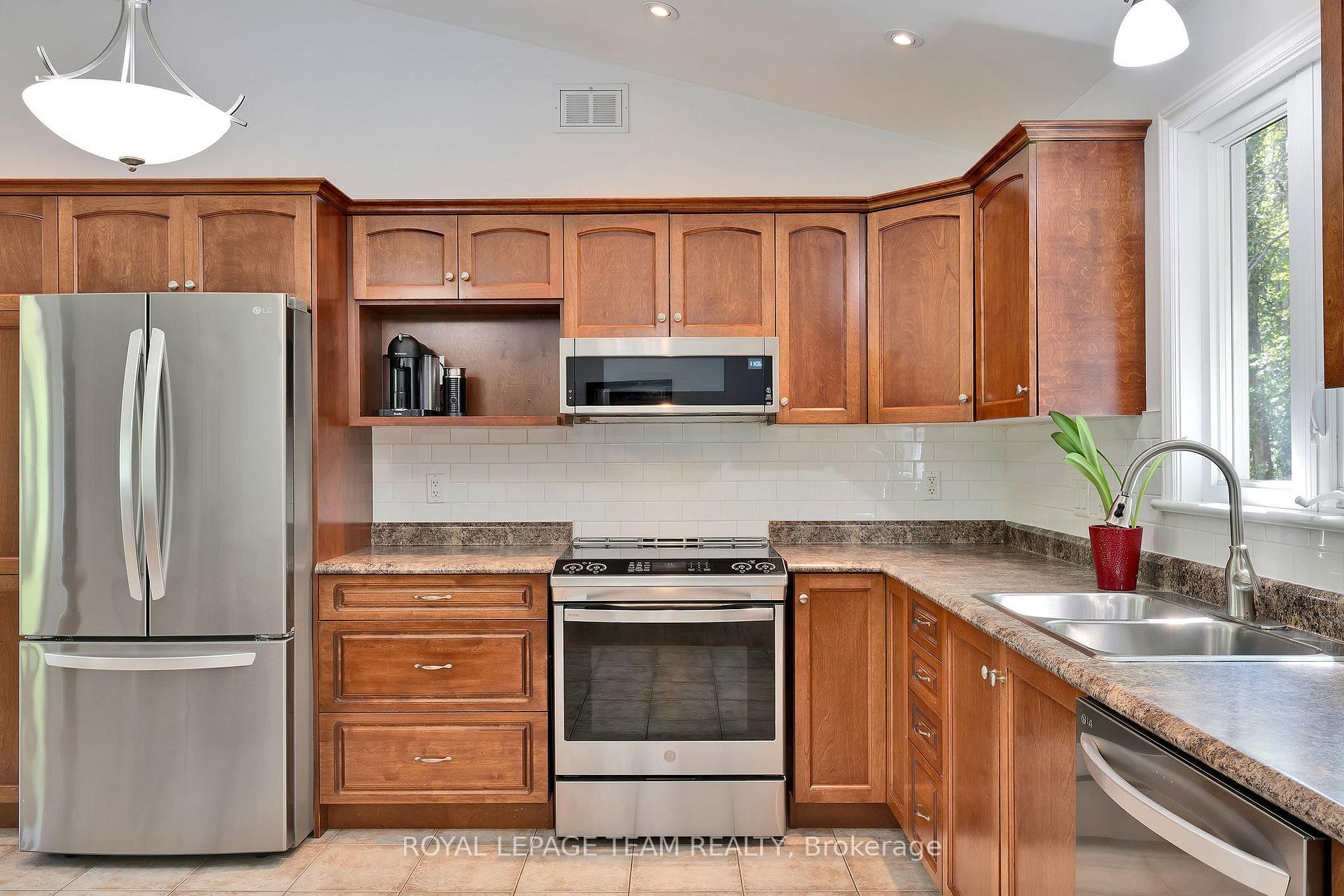Photo 15 of 308 Latimer Road, Edwardsburgh/Cardinal, Edwardsburgh/Cardinal Twp — HOMEH