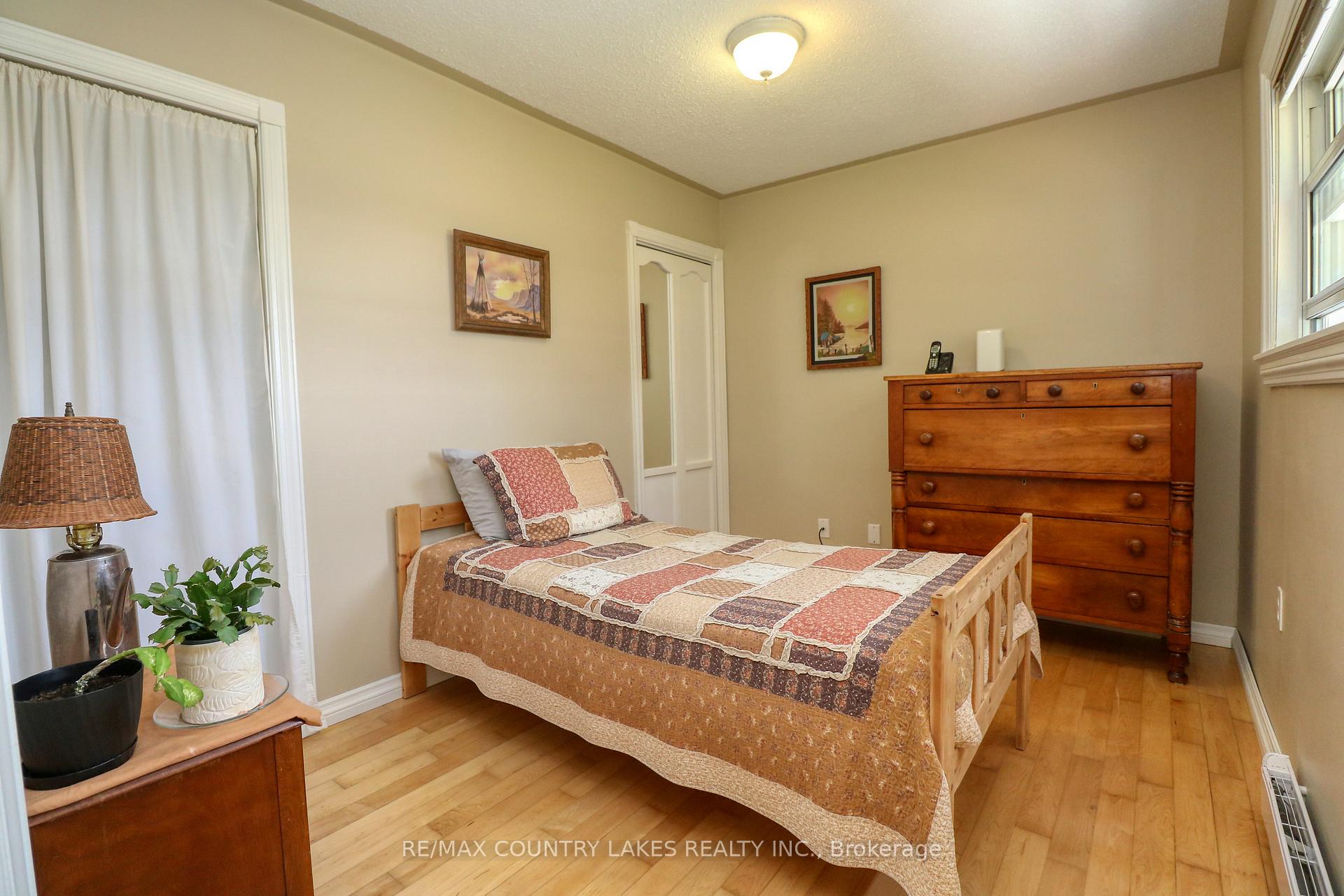 Photo 10 of 15 Nancy Avenue, Brock, Beaverton — HOMEH