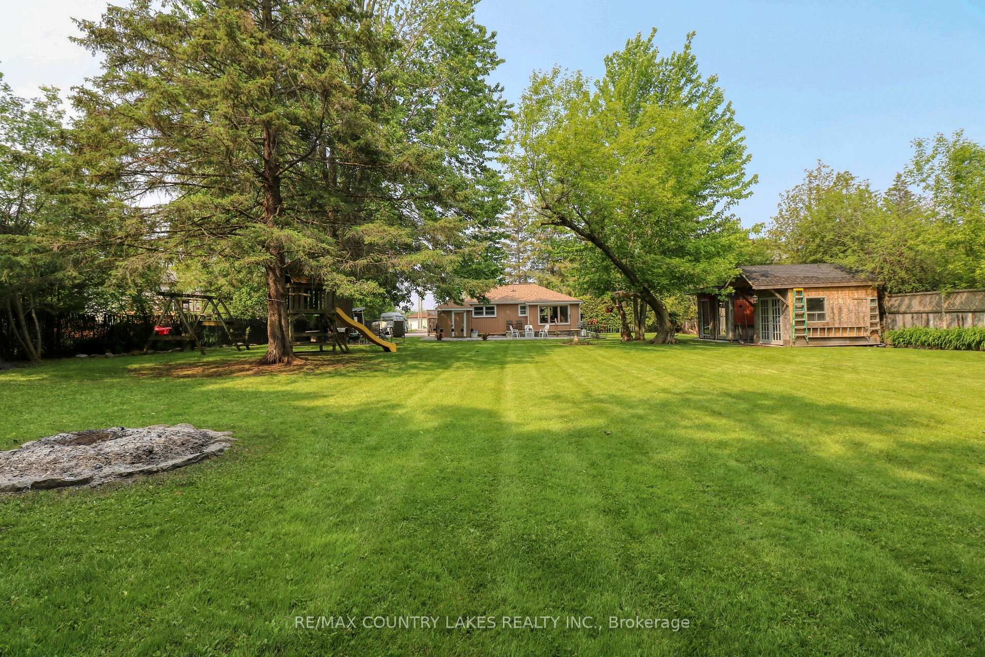 Photo 16 of 15 Nancy Avenue, Brock, Beaverton — HOMEH