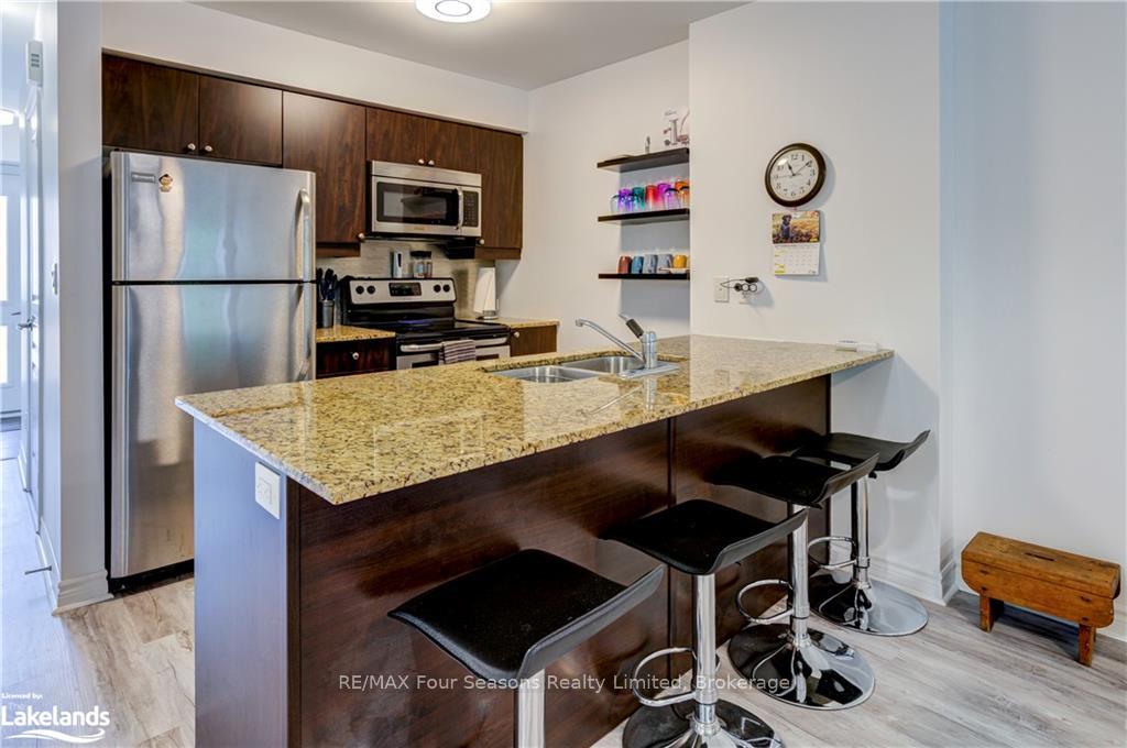 Photo 6 of Unit 207, 2 Brandy Lane Drive, Collingwood — HOMEH