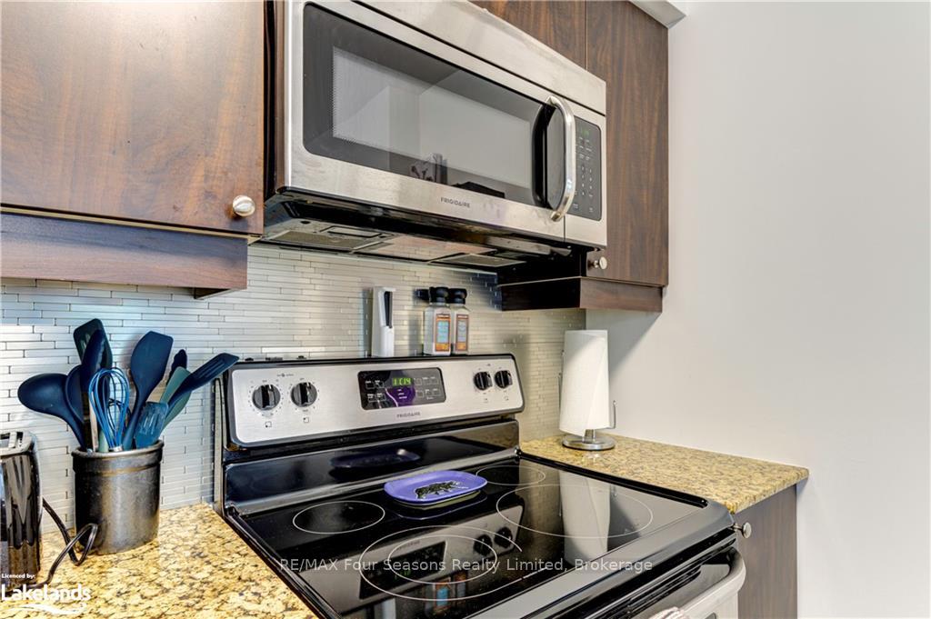 Photo 8 of Unit 207, 2 Brandy Lane Drive, Collingwood — HOMEH