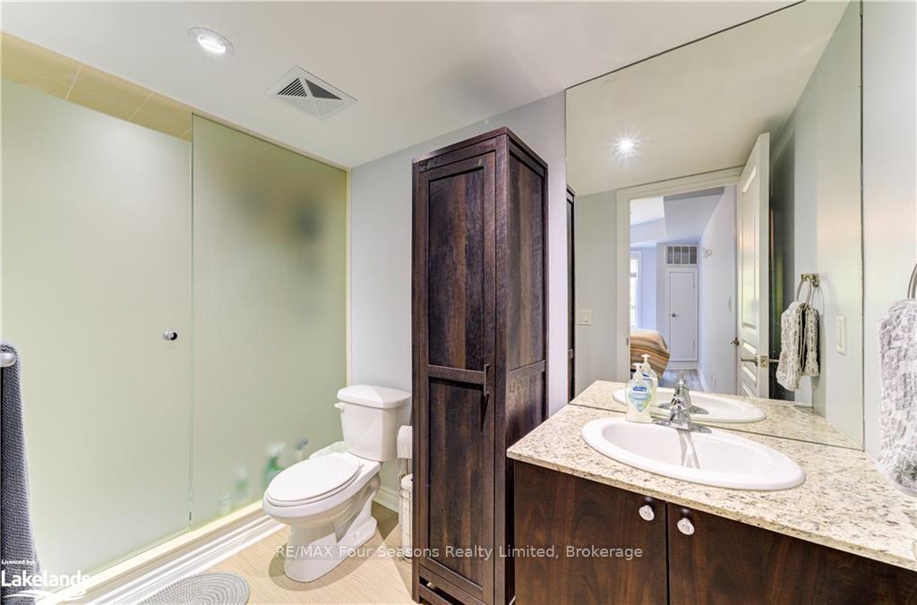 Photo 17 of Unit 207, 2 Brandy Lane Drive, Collingwood — HOMEH