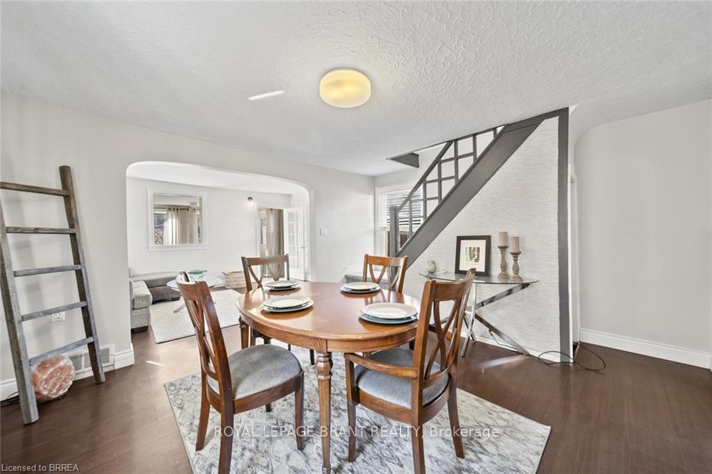Photo 4 of 68 Dumfries Street, Brant, Paris — HOMEH