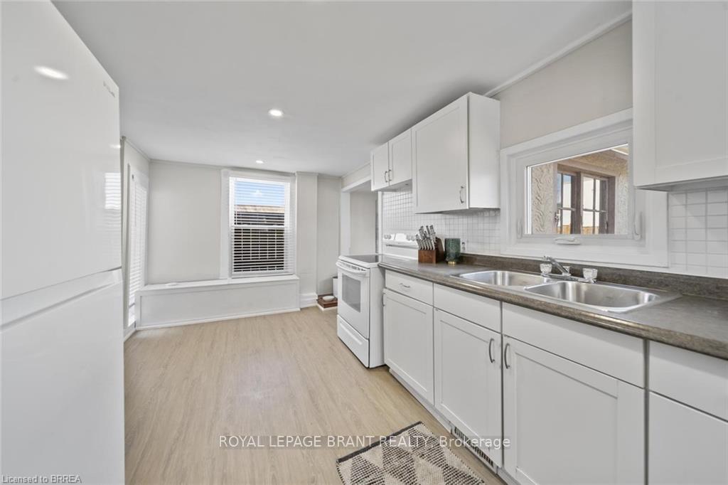 Photo 9 of 68 Dumfries Street, Brant, Paris — HOMEH