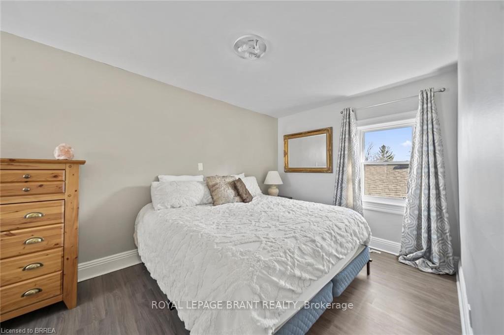 Photo 12 of 68 Dumfries Street, Brant, Paris — HOMEH