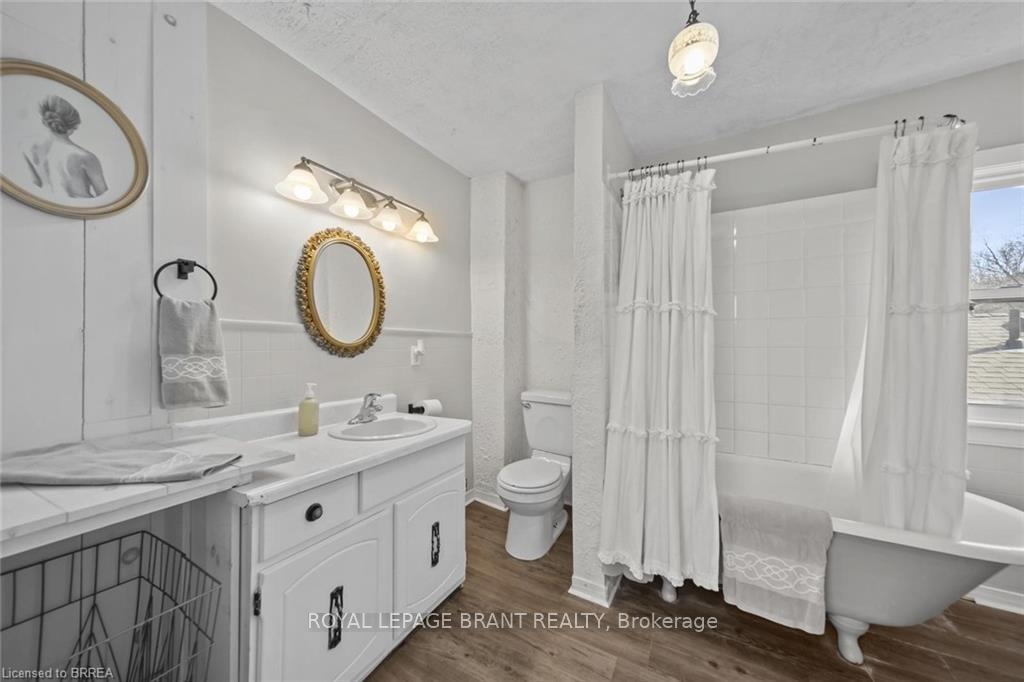 Photo 13 of 68 Dumfries Street, Brant, Paris — HOMEH