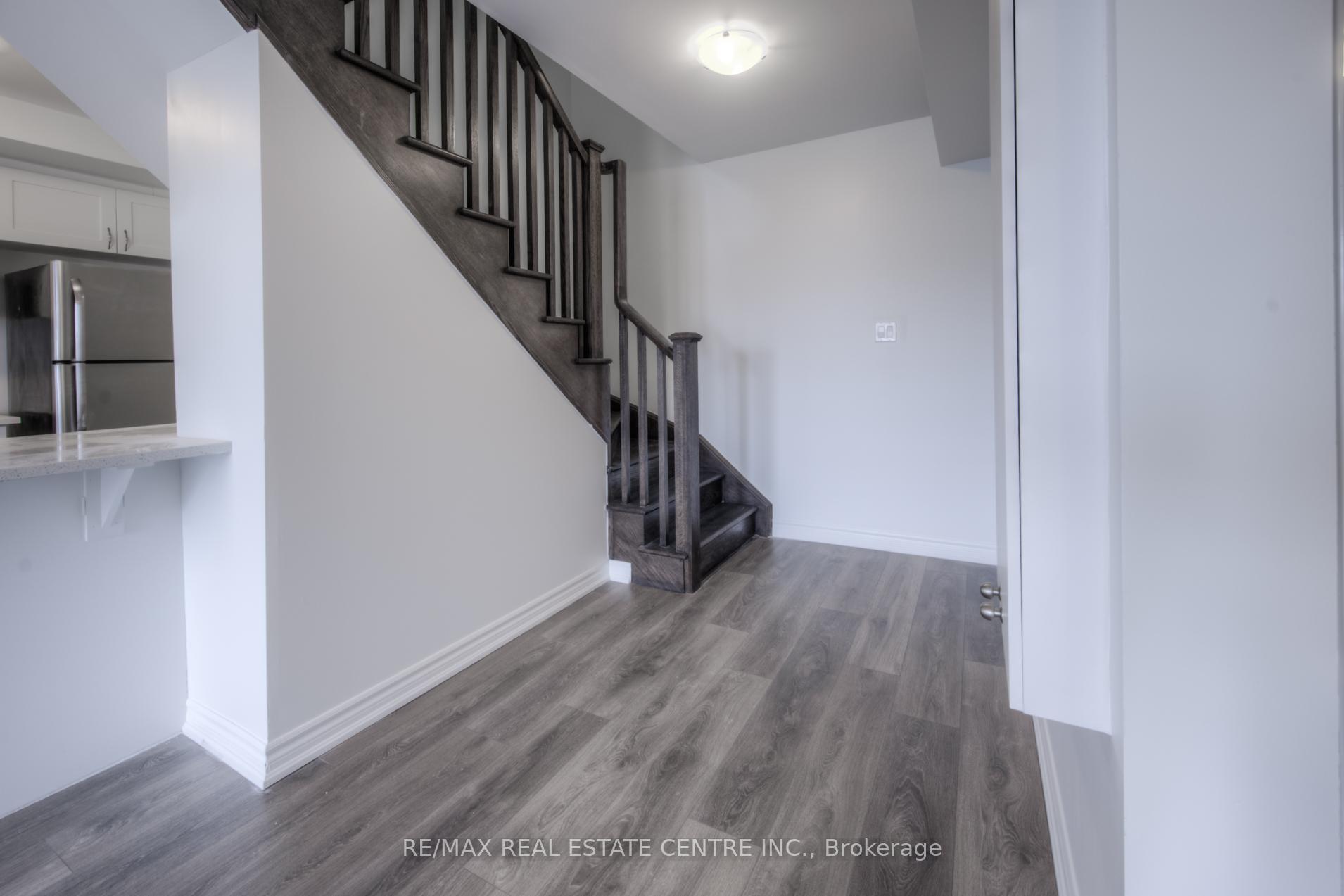 Photo 5 of 126 Daylily Lane, Kitchener, Rosenburg — HOMEH