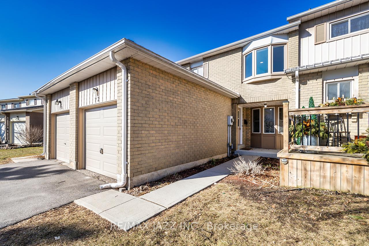 Photo 3 of Unit 72, 700 Harmony Road N, Oshawa, Pinecrest — HOMEH