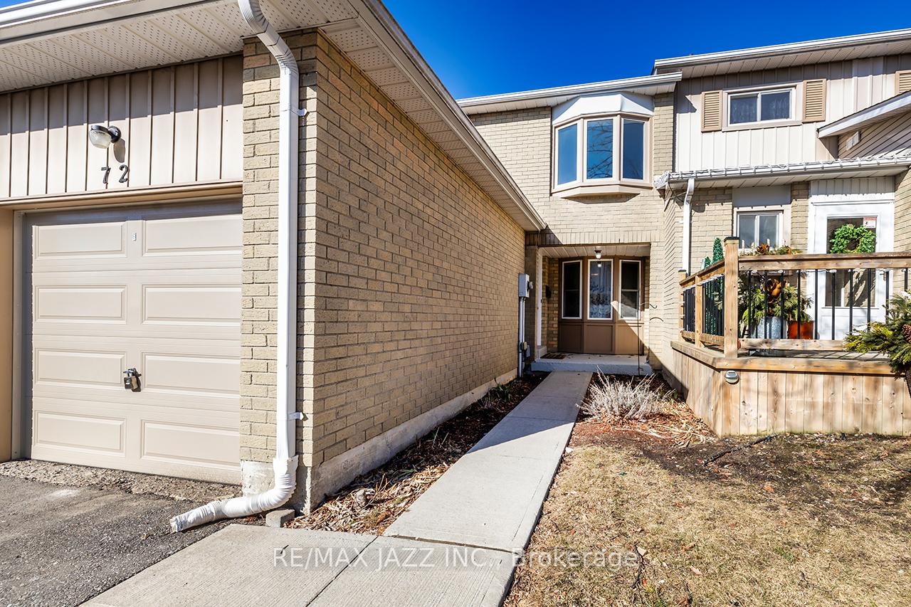 Photo 4 of Unit 72, 700 Harmony Road N, Oshawa, Pinecrest — HOMEH