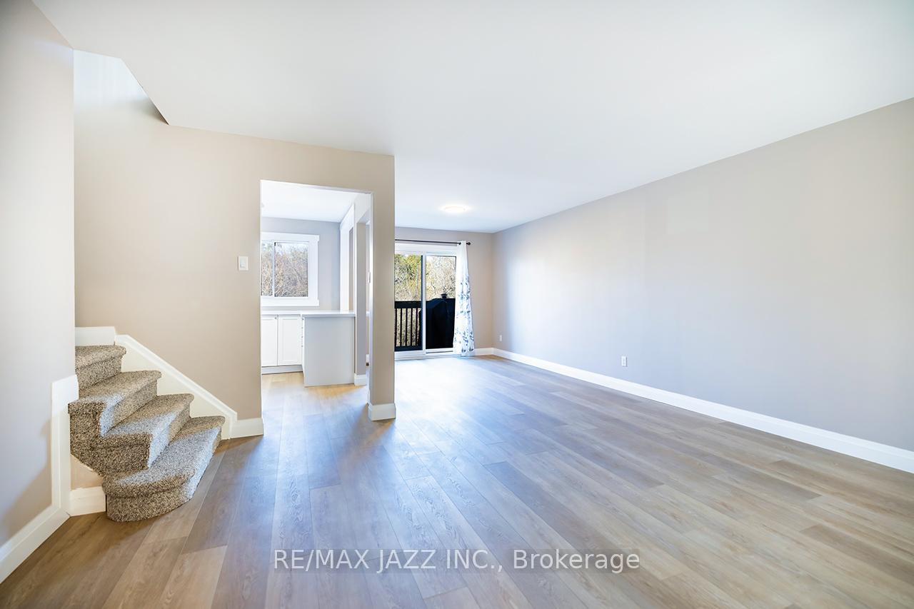 Photo 7 of Unit 72, 700 Harmony Road N, Oshawa, Pinecrest — HOMEH