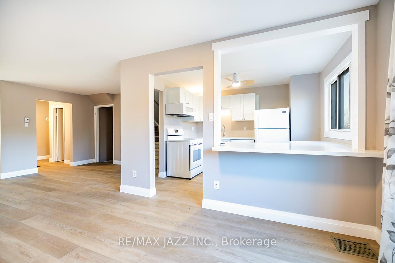 Photo 10 of Unit 72, 700 Harmony Road N, Oshawa, Pinecrest — HOMEH