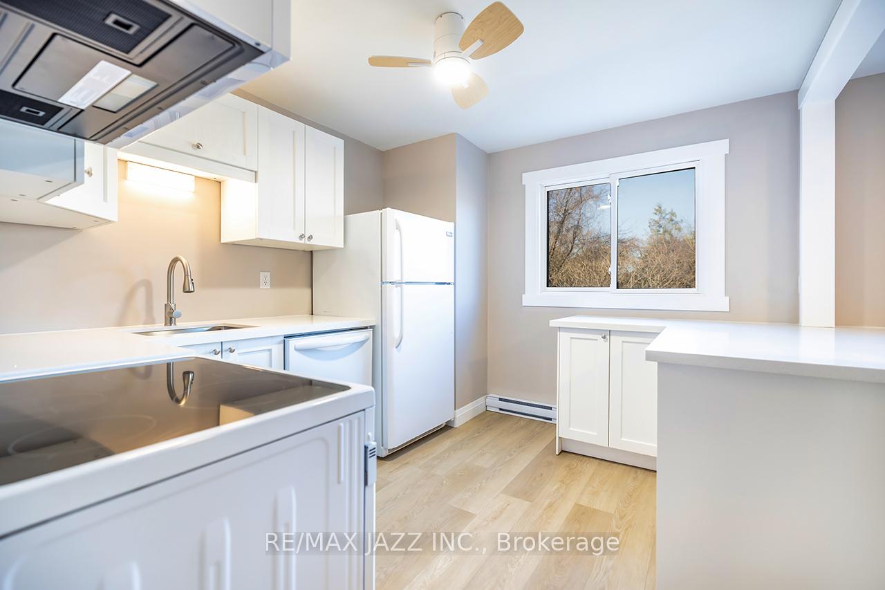 Photo 12 of Unit 72, 700 Harmony Road N, Oshawa, Pinecrest — HOMEH