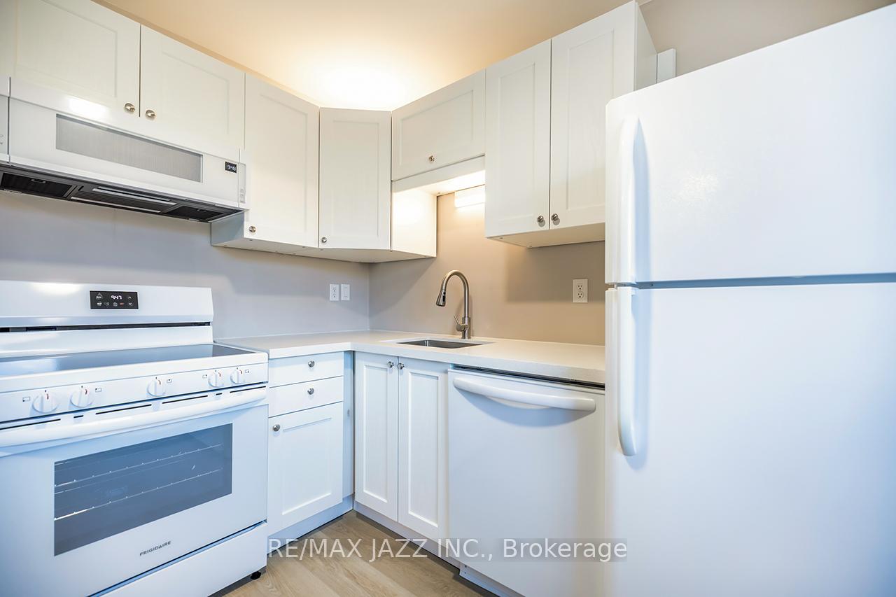 Photo 13 of Unit 72, 700 Harmony Road N, Oshawa, Pinecrest — HOMEH
