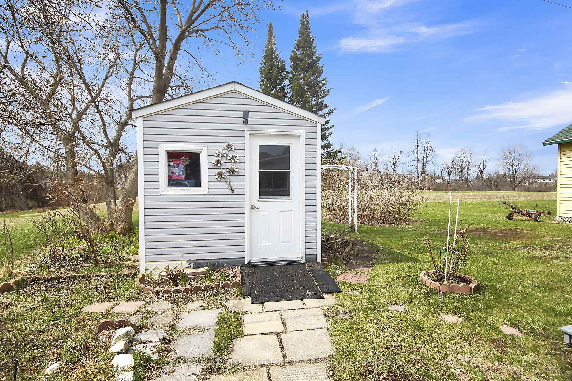 Photo 4 of 241 Park Crescent, Carleton Place — HOMEH