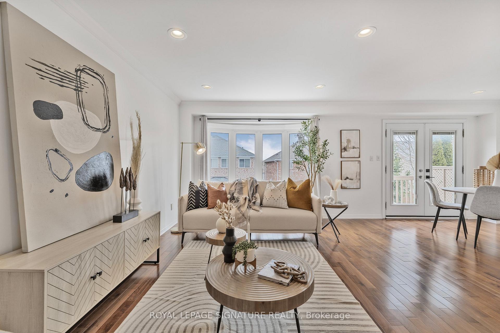 Photo 11 of 27 Rush Road, Aurora, Bayview Wellington — HOMEH