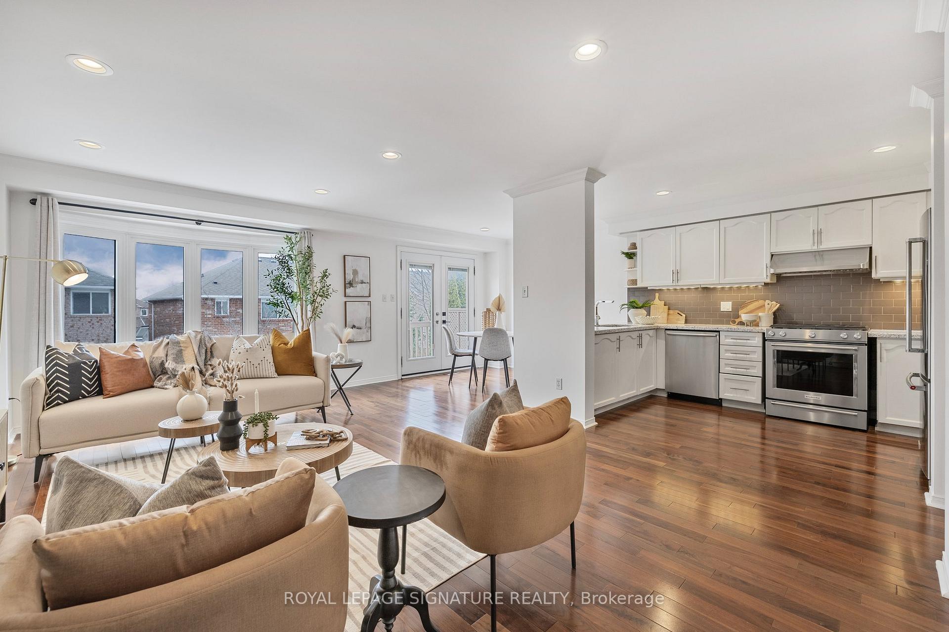 Photo 10 of 27 Rush Road, Aurora, Bayview Wellington — HOMEH