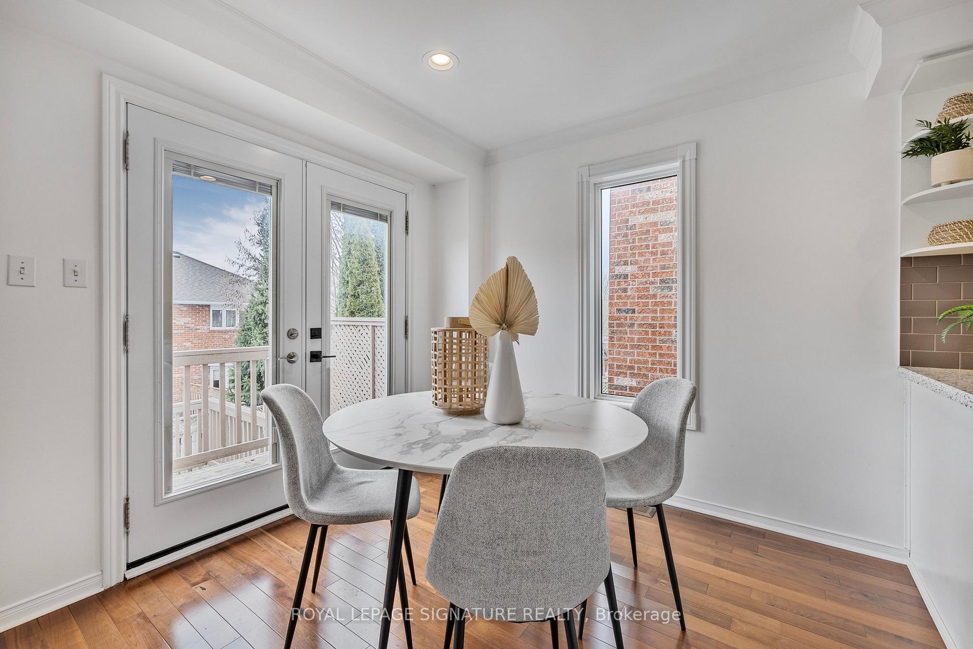 Photo 14 of 27 Rush Road, Aurora, Bayview Wellington — HOMEH