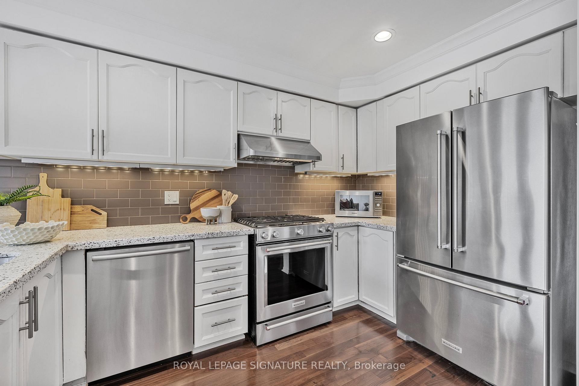 Photo 15 of 27 Rush Road, Aurora, Bayview Wellington — HOMEH