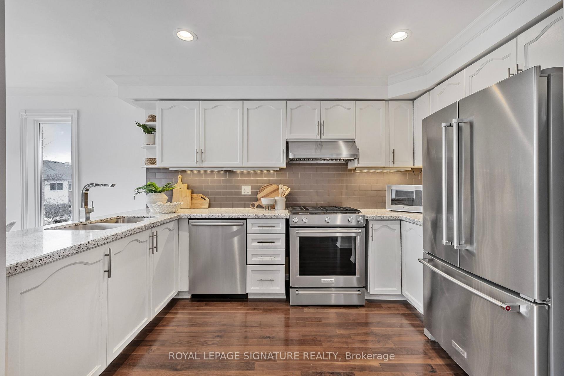 Photo 20 of 27 Rush Road, Aurora, Bayview Wellington — HOMEH