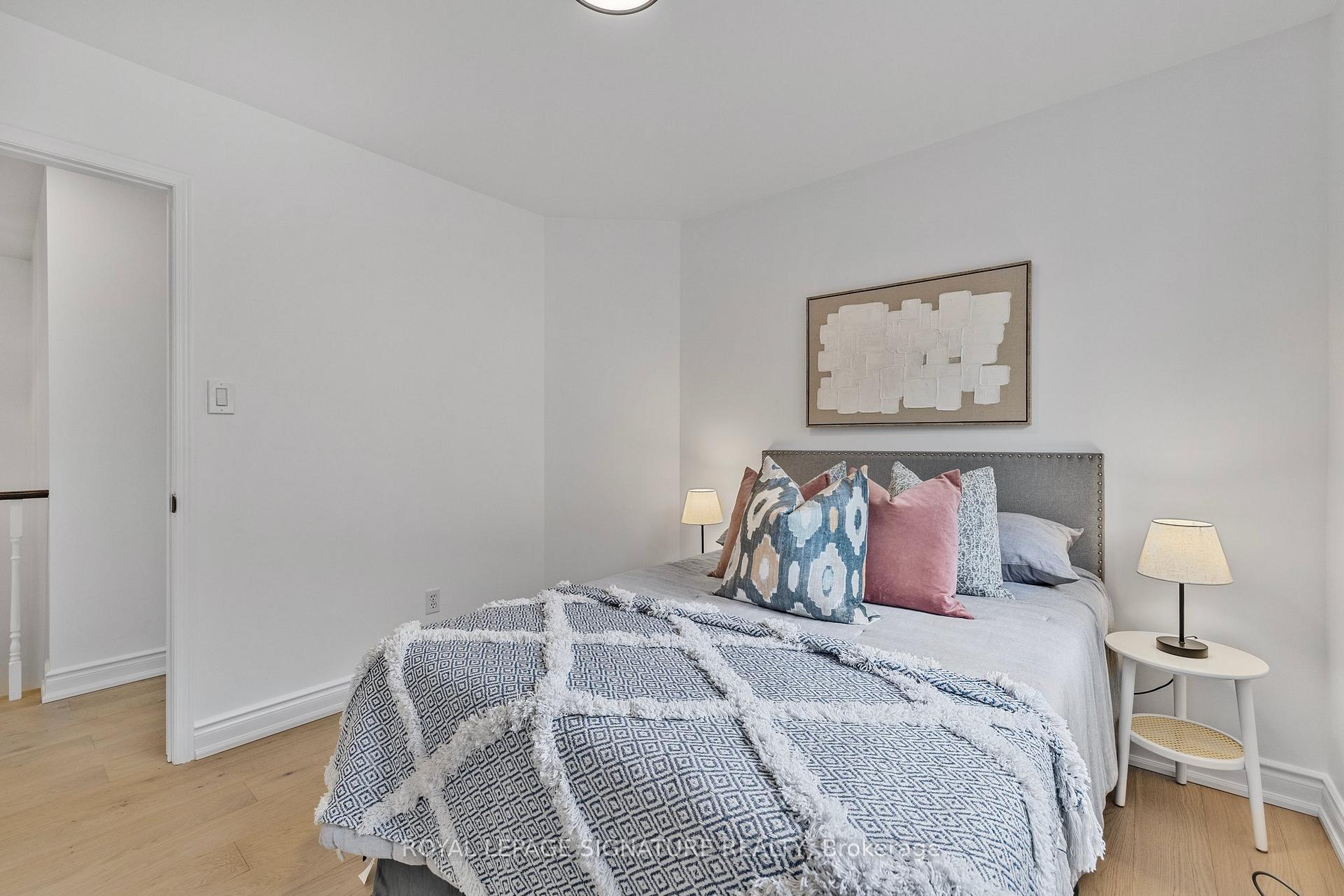 Photo 29 of 27 Rush Road, Aurora, Bayview Wellington — HOMEH
