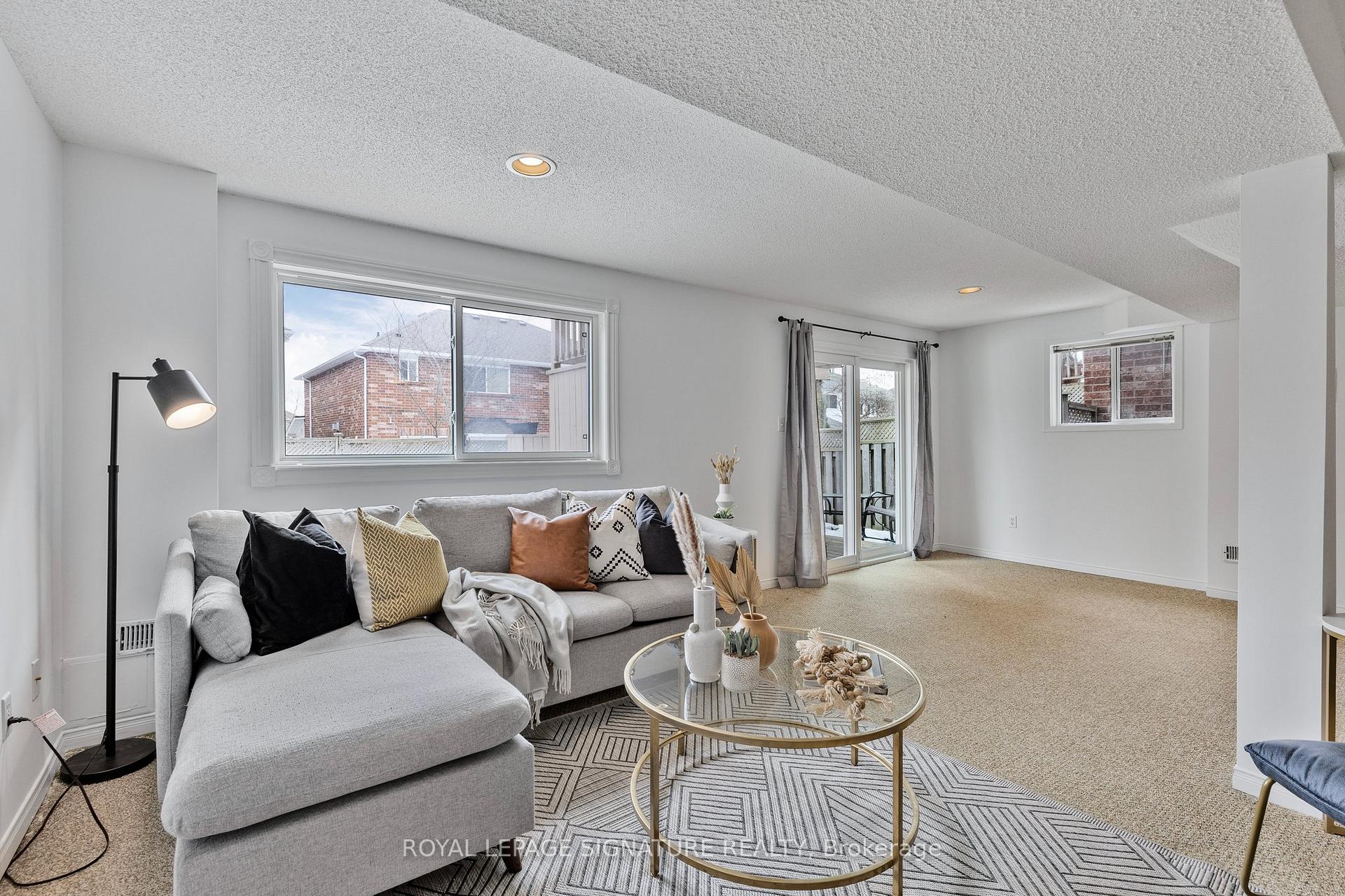 Photo 41 of 27 Rush Road, Aurora, Bayview Wellington — HOMEH