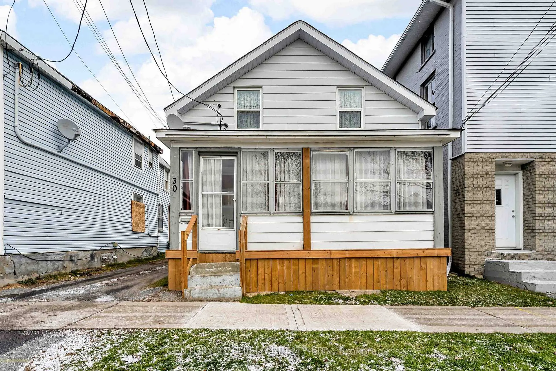 Photo 1 of 30 Marlborough Street S, Cornwall — HOMEH