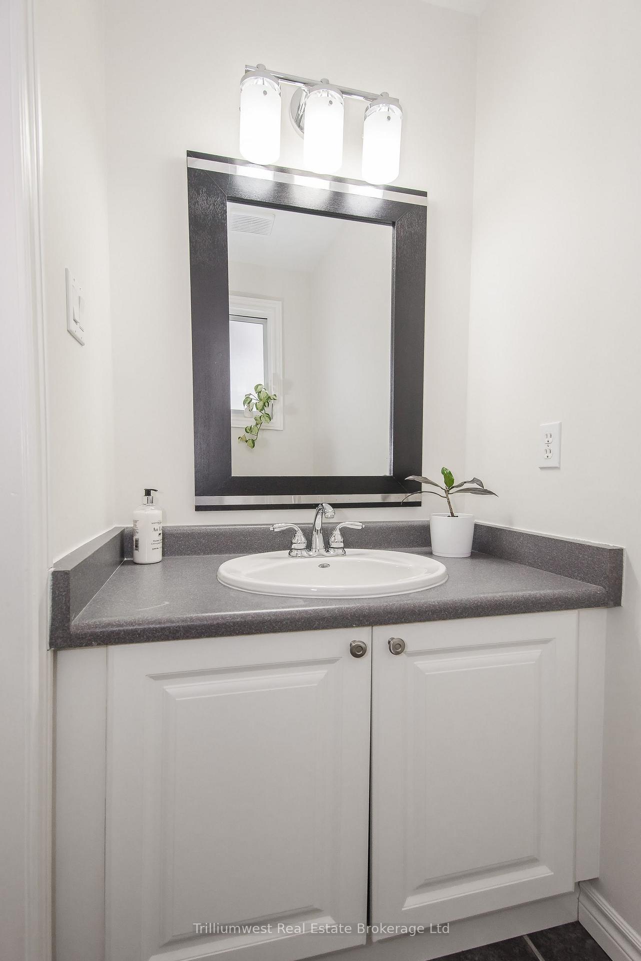 Photo 20 of 350 Erbsville Road, Waterloo — HOMEH