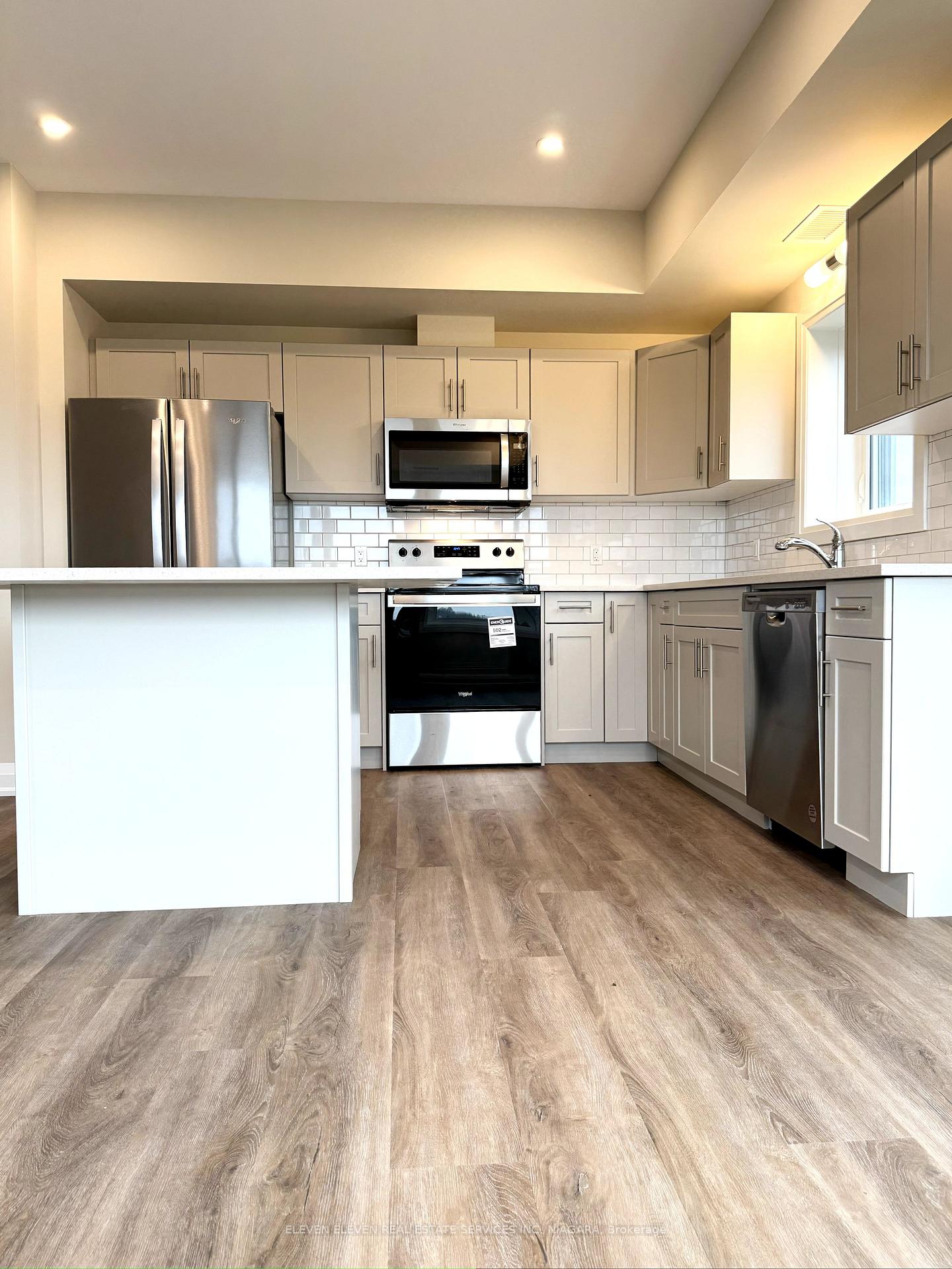 Photo 16 of Unit 405, 118 Summersides Boulevard, Pelham, Fonthill — HOMEH