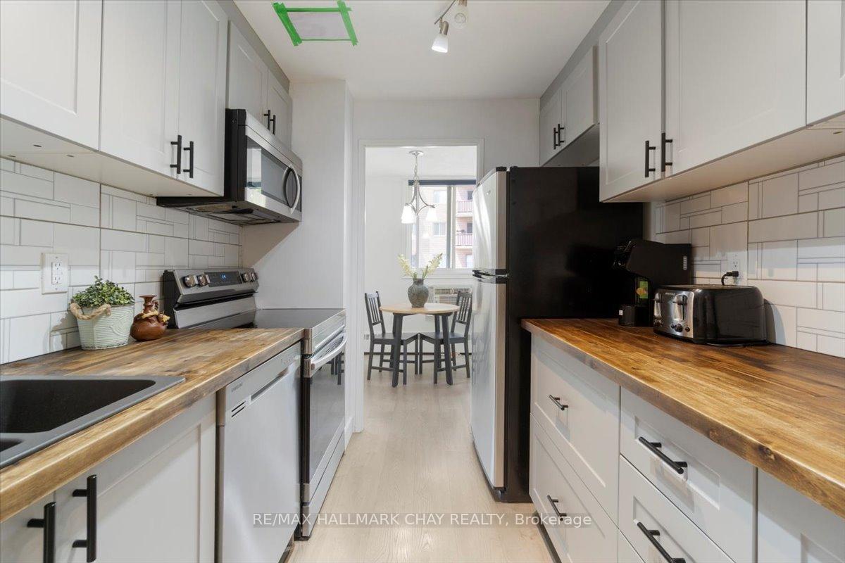 Photo 14 of Unit 43, 2 Albert Street, Barrie, City Centre — HOMEH