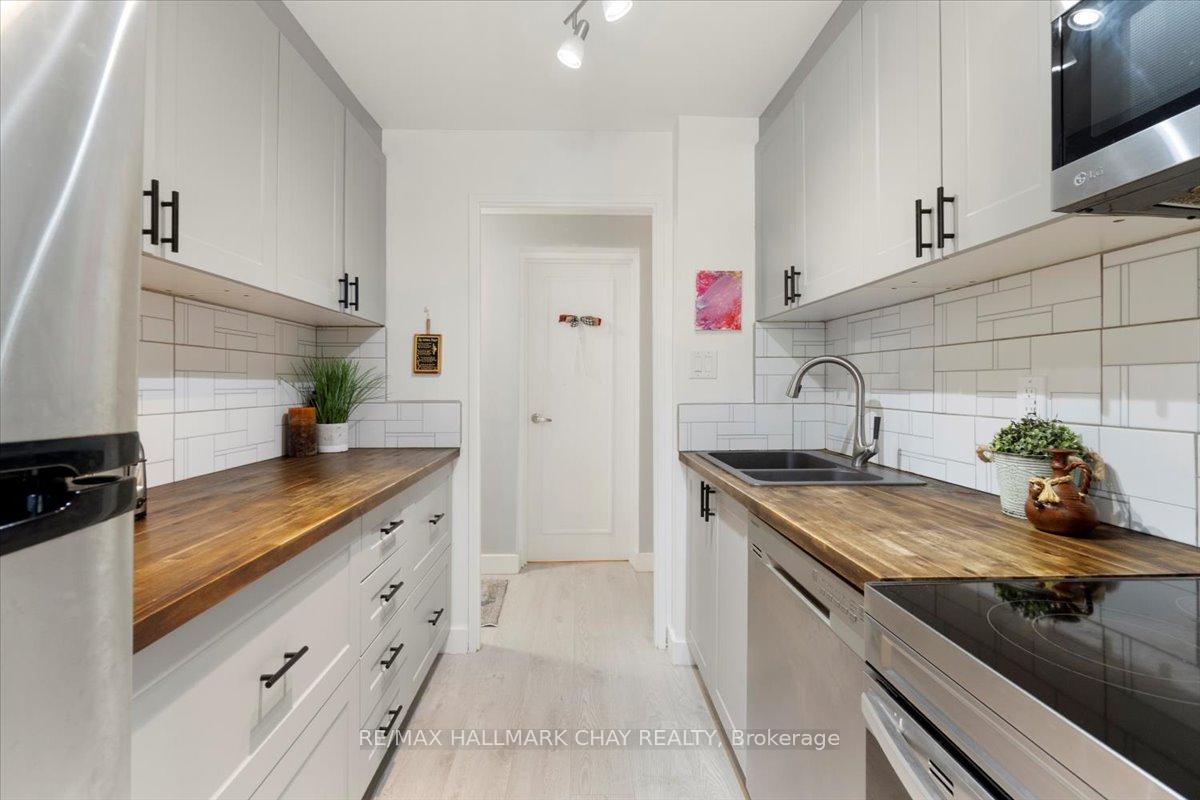 Photo 16 of Unit 43, 2 Albert Street, Barrie, City Centre — HOMEH