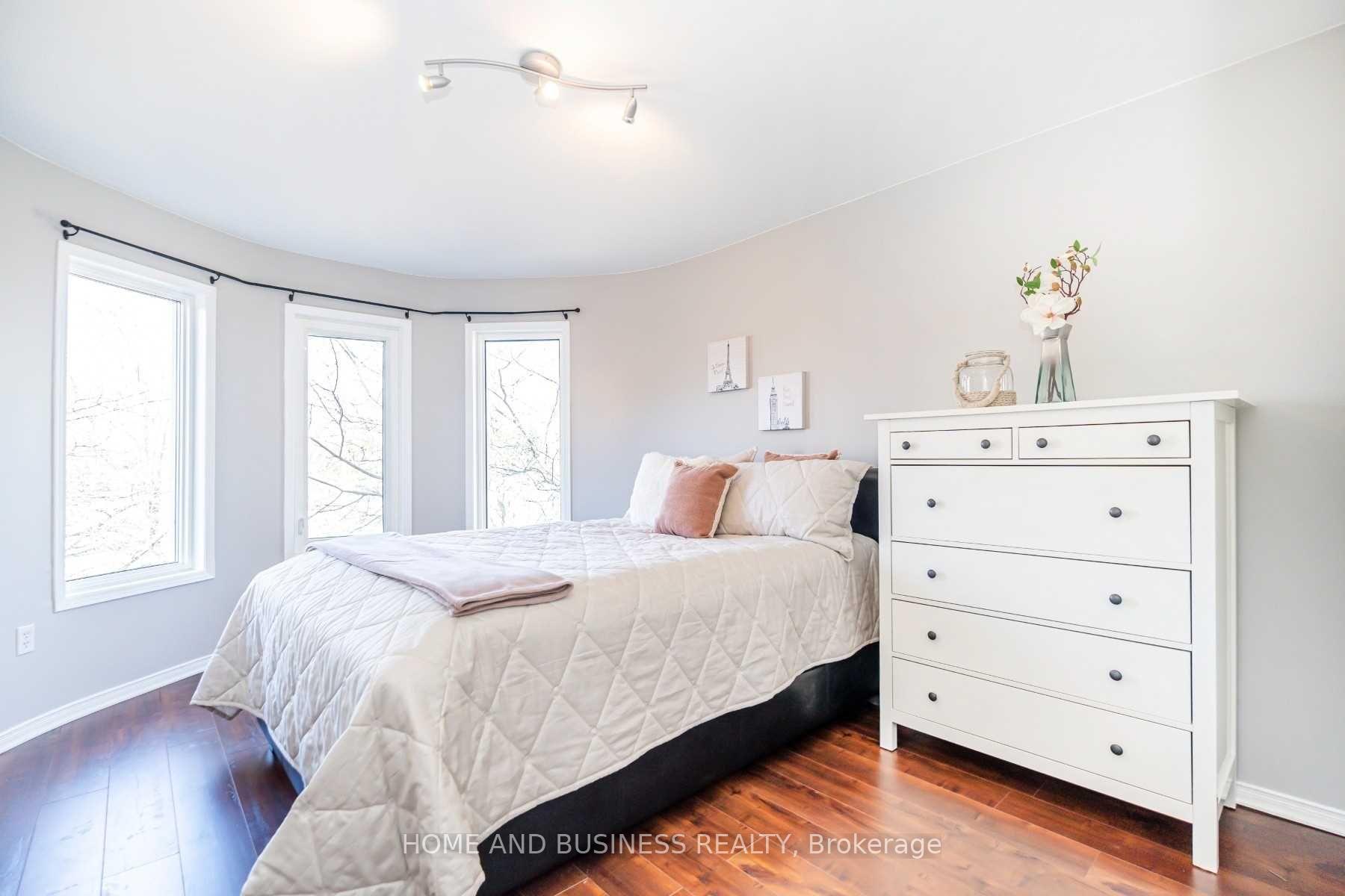 Photo 7 of 9 Shipp Crescent, Ajax, Central West — HOMEH