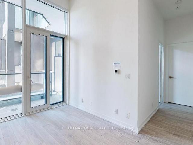 Photo 5 of Unit 639, 2020 Bathurst Street, Toronto, Humewood-Cedarvale — HOMEH