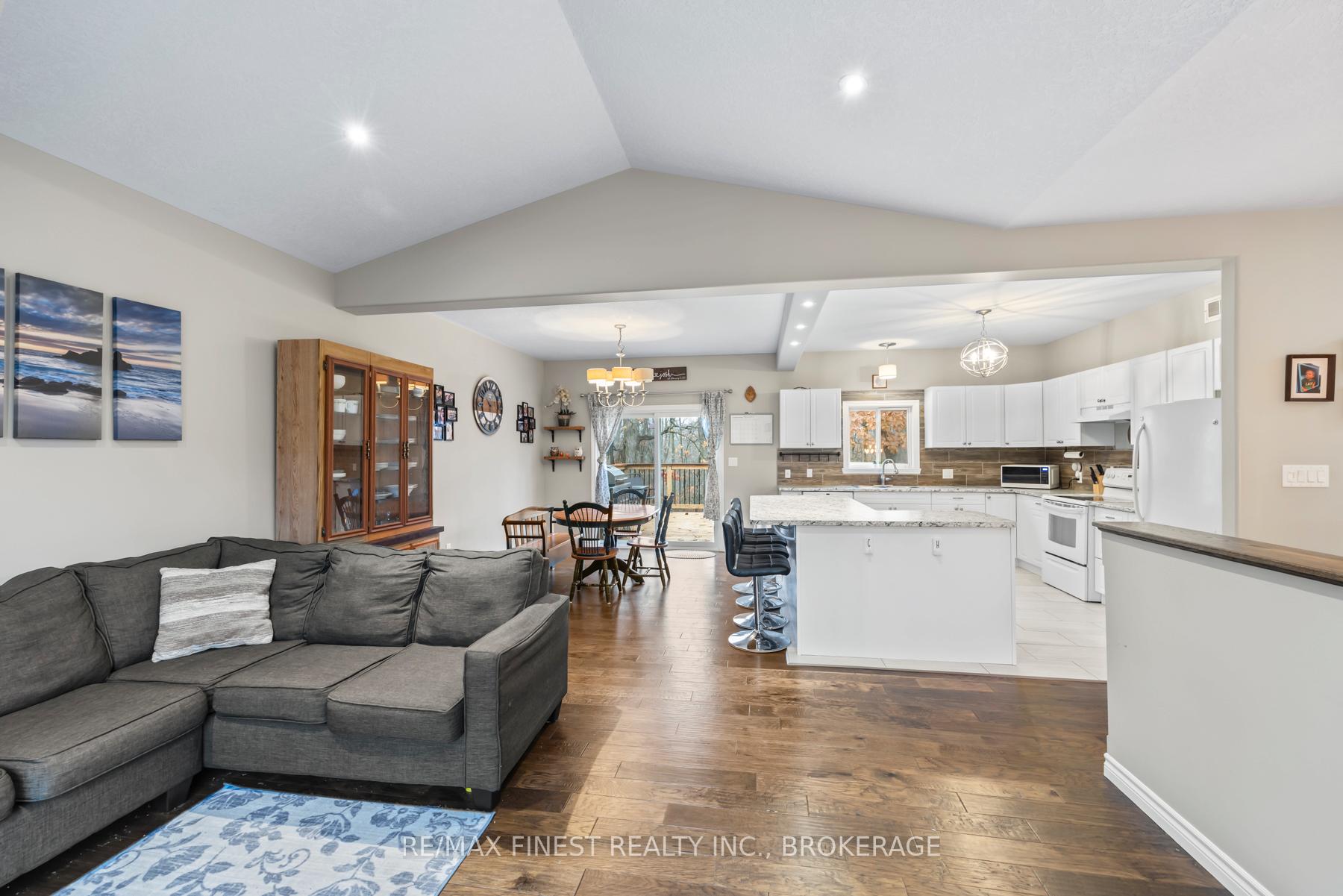 Photo 10 of 802 Burnt Hills Road, Frontenac, Frontenac South — HOMEH