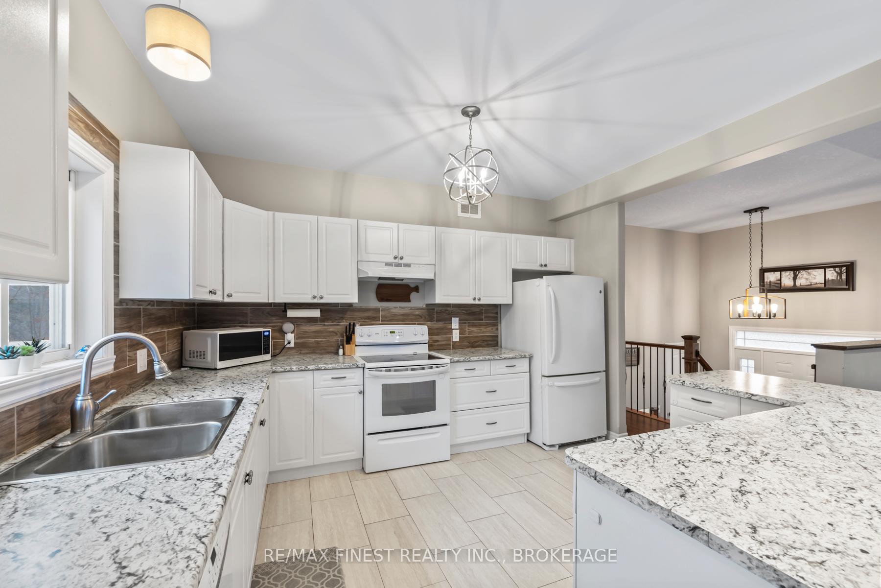 Photo 16 of 802 Burnt Hills Road, Frontenac, Frontenac South — HOMEH